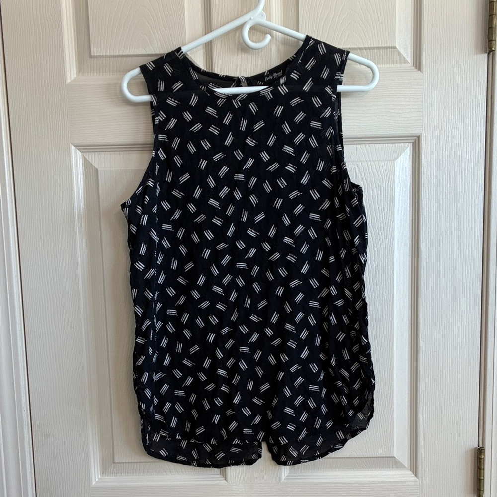 Lucky Brand Black and White Geometric Blouse